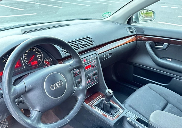 Audi A4 cena 9499 przebieg: 246242, rok produkcji 2002 z Osiek małe 379